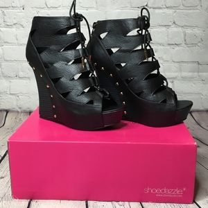 Shoe Dazzle Black Tavia Wedge